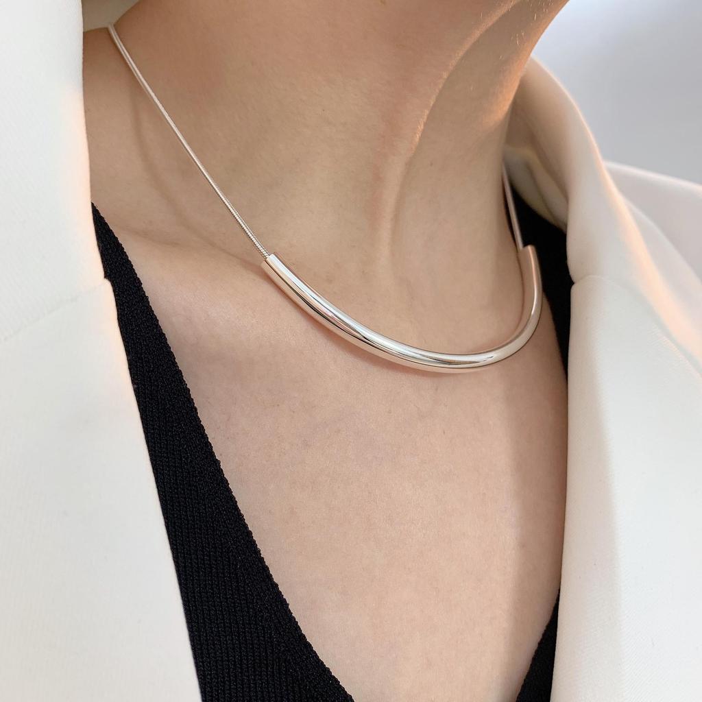 S925 Silver Retro Arc Clavicle Necklace: Women's Hollow Tube Semi-Circle Hip Hop Sweater Chain