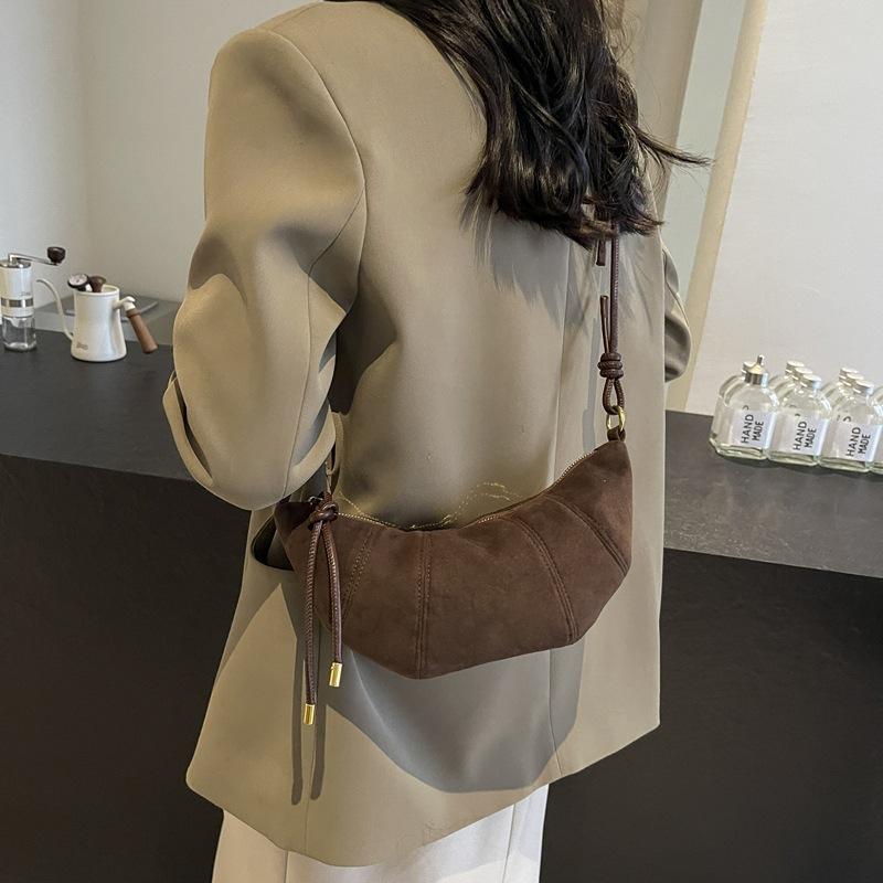 

Retro new bag messenger bag shoulder bag student large capacity simple casual bag beautiful dumpling bag колір темно кави