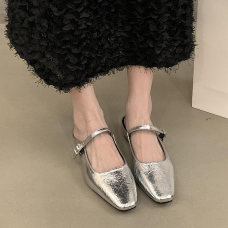 

Модные женские модные шлепанцы Баотоу Весна Новые квадратный носок с мелким вырезом мягкая подошва противоскользящие износостойкие туфли на плоской подошве 40 серебряный