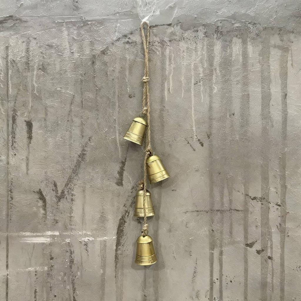 Worn Cowbell Christmas Bell Metal Vintage Bell Decoration Pendant Holiday Decoration Atmosphere Bell (1pc)