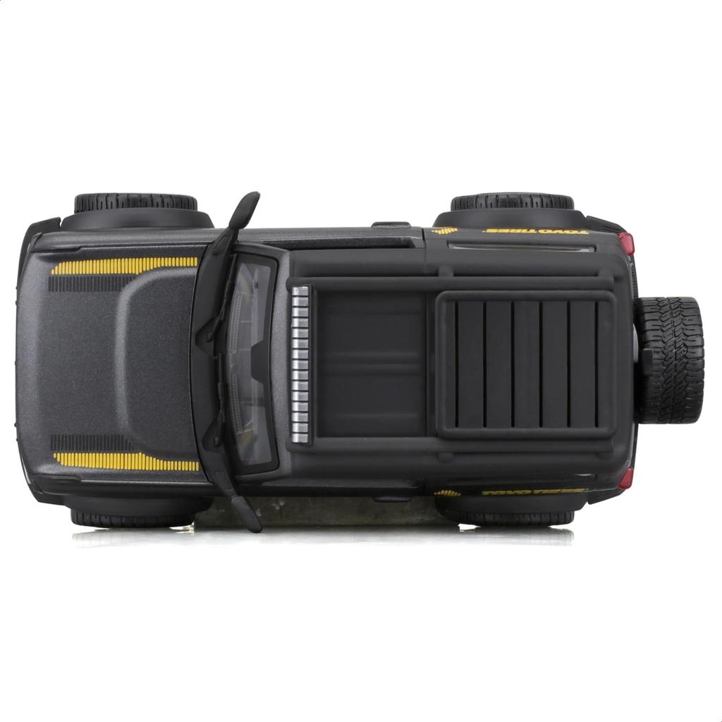 Maisto 1/24 Scale Ford Bronco Badlands 2021 Gray Custom Off-Road Series Sand / Diecast Model Car (Finished) 32541