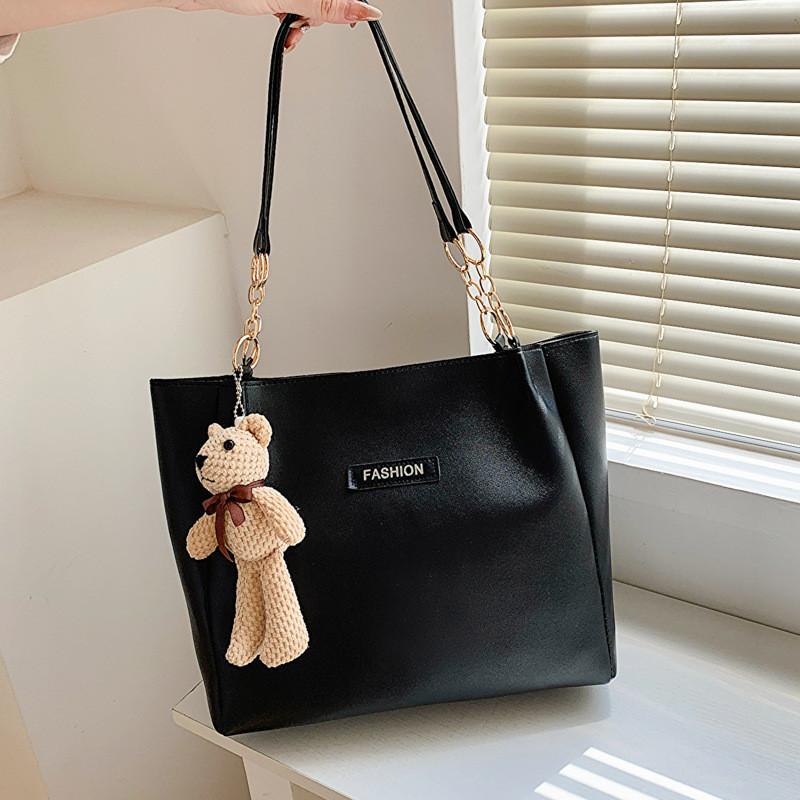 Große Kapazität Stilvolle Street Fashion Schultertasche für Damen Sommer 2023 Neue Einfache Tragetasche