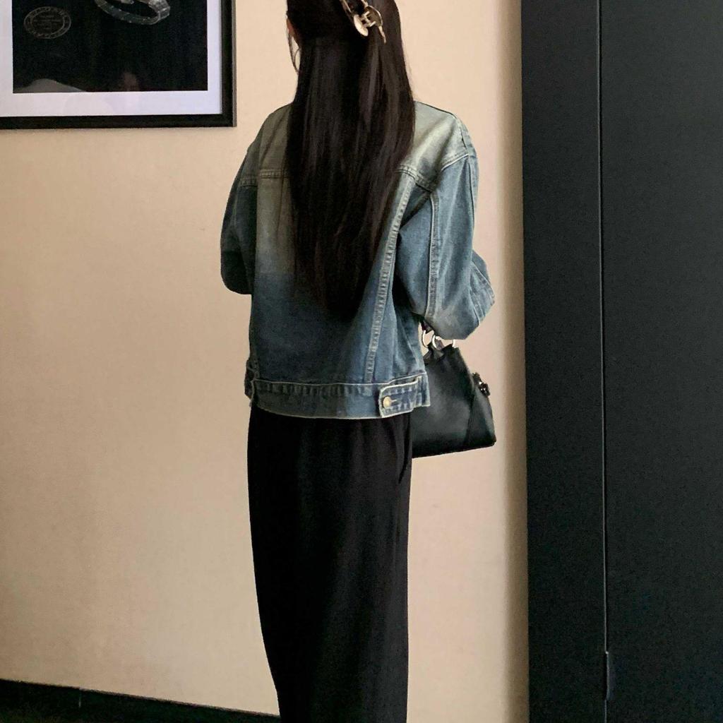 Women's Chic Denim Jacket: Short, Waist-Cinched, Versatile & Slimming for 2026 Spring/Autumn