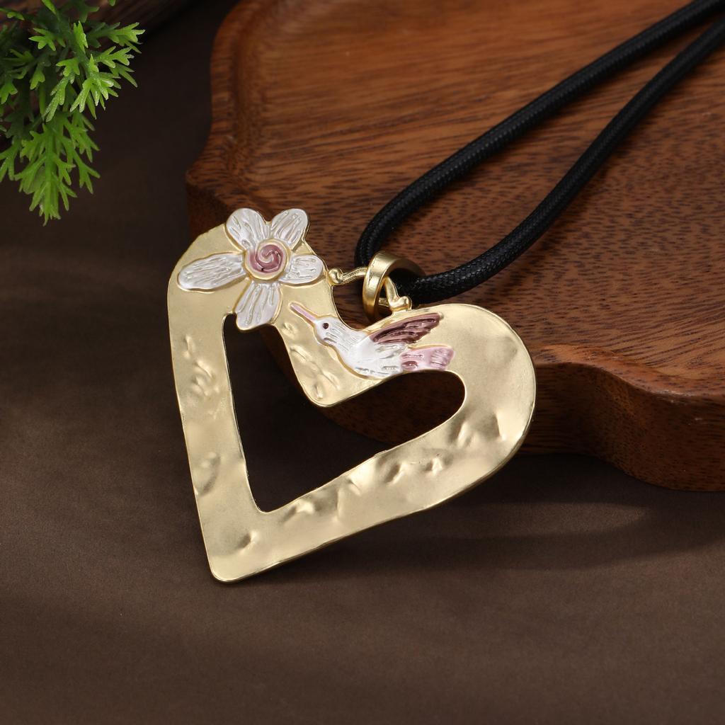New Enamel Color Hollow Love Leather Rope Long Pendant Women's Simple High-end Heart-shaped Long Necklace