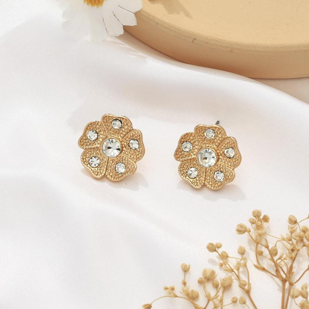 Elegant Floral Rhinestone Jewelry Set: Necklace, Bracelet, Earrings, Ring