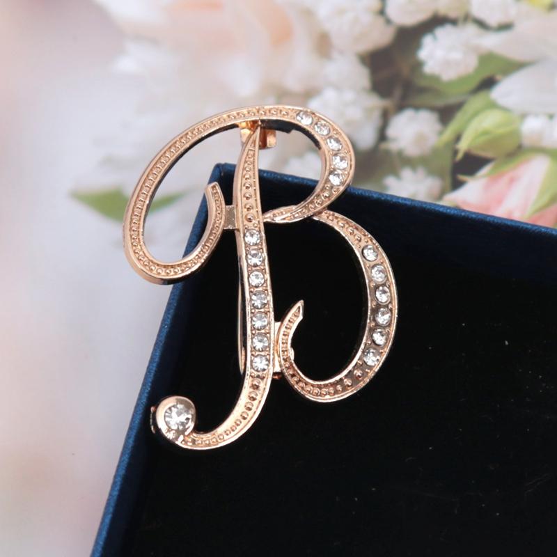 Fashion Women Rhinestone Brooch A-Z English Letter Gold Color Metal Pins Crystal Alphabet Jewelry Shirt Clothes Accessories Gift