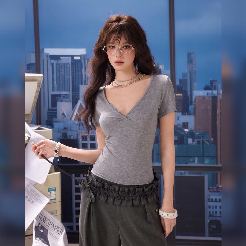 UNIFREE Women's Embroidered Lace V-Neck T-Shirt