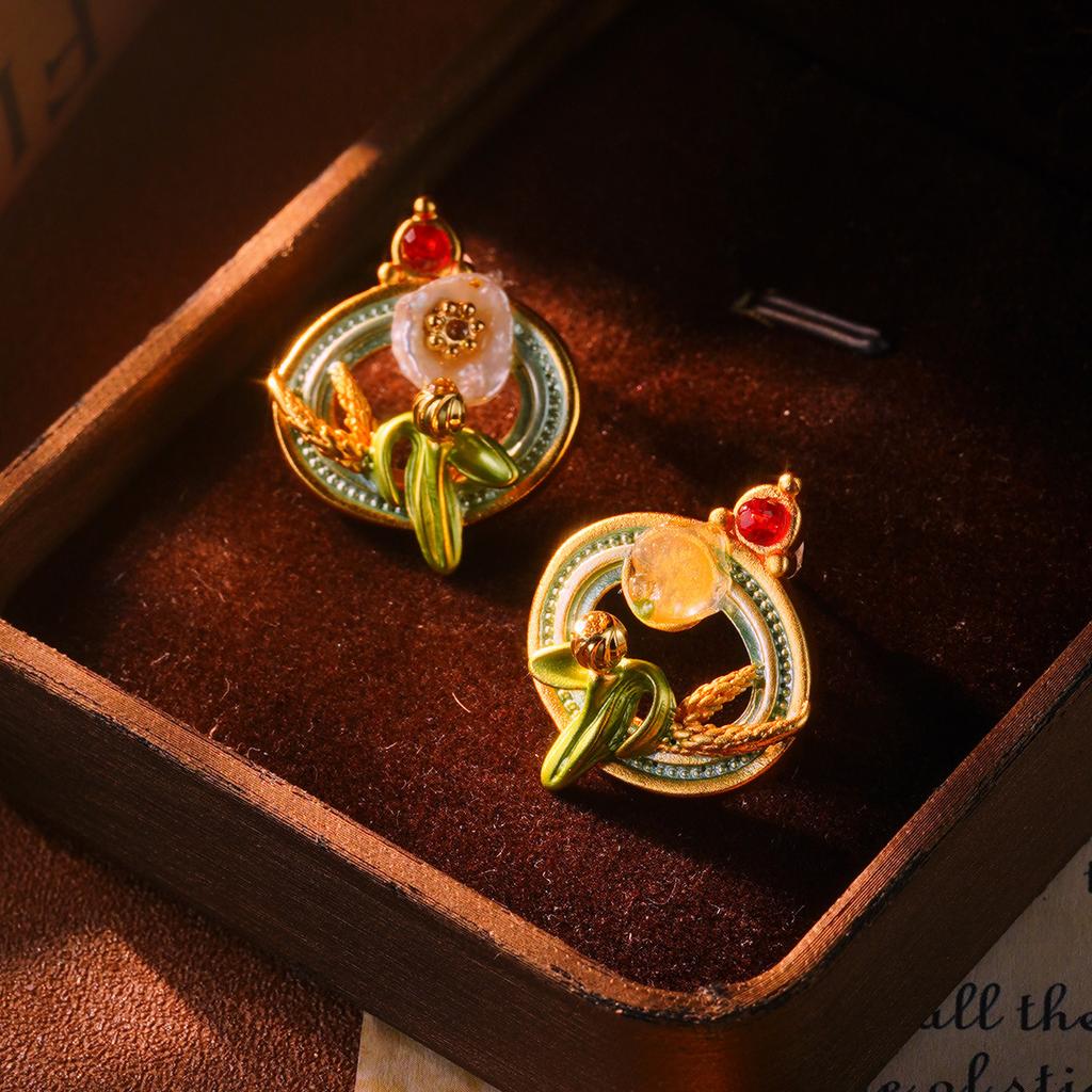 Retro Flower Love Earrings Natural Pearl Oil Painting Series Niche Female Stud Earrings Geometric High-end Earrings