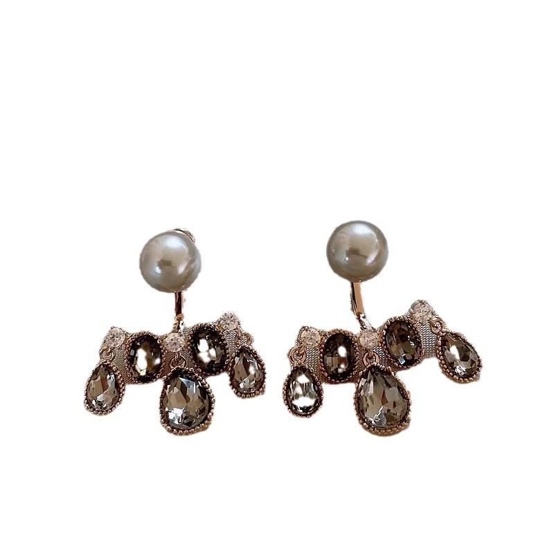 Light luxury zircon round artificial pearl ear buckle French retro fashion temperament earrings high-end exquisite earrings women