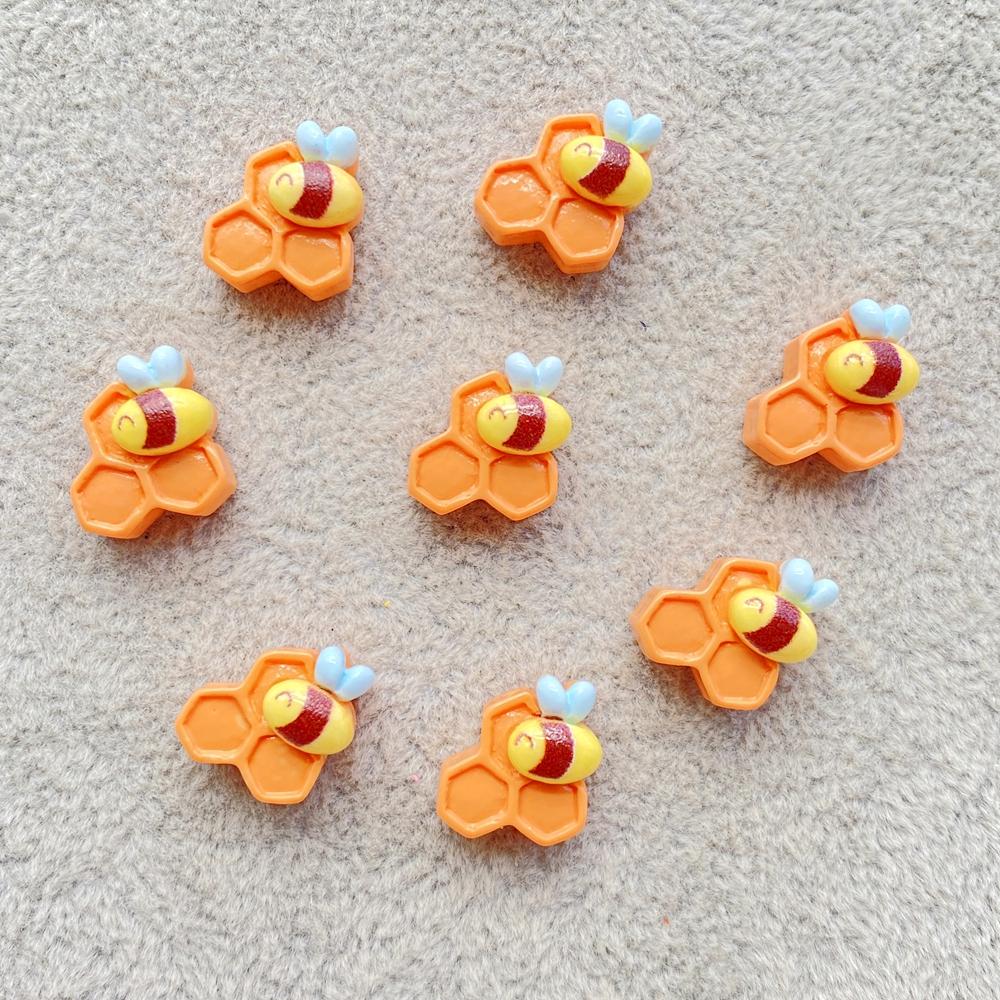 20Pcs Cute Mini cartoon bee and honey jar Nail Art Resin Designer Charms DIY Craft For Nail 3D Decorations Jewelry