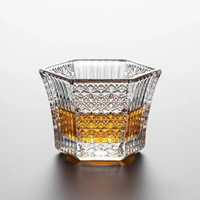 Japonský šestihranný křišťálový skleněný čajový šálek Ishizuka Nizu Light, šálek na whisky a saké, jeden hlavní šálek