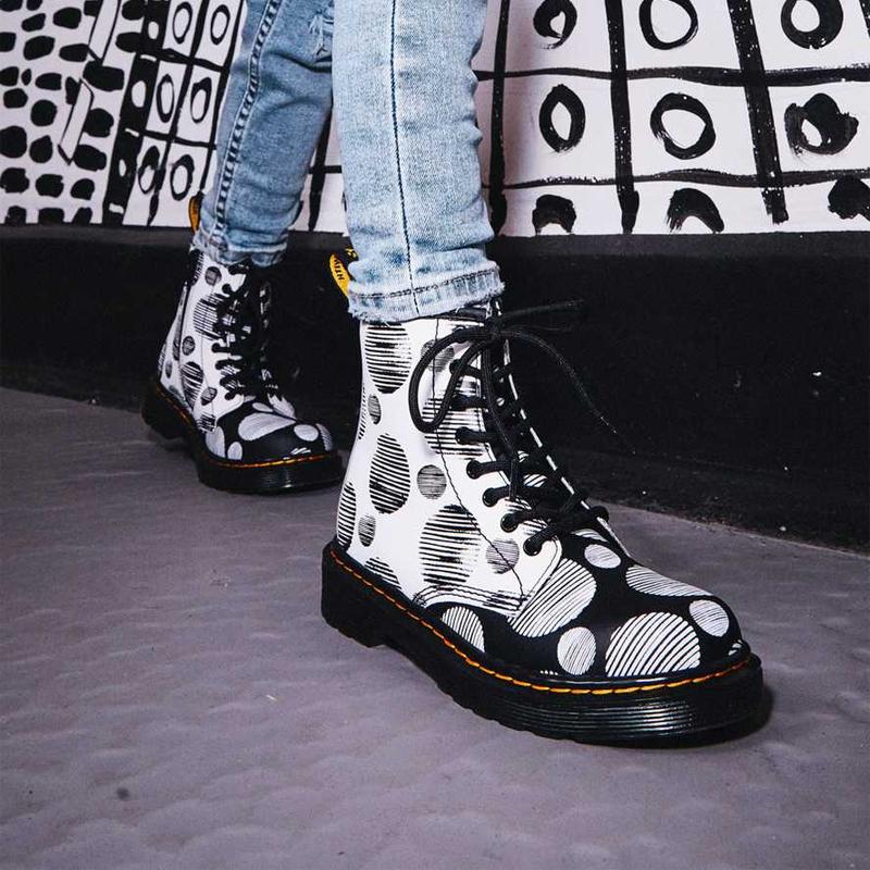 Dr. Martens 1460 Junior Полностью Принтованные В Горошек Полусапоги Повседневные На Молнии Водонепроницаемые Прочные Детские Кожаные Ботинки Детские Ботинки Черные Белые 27071009