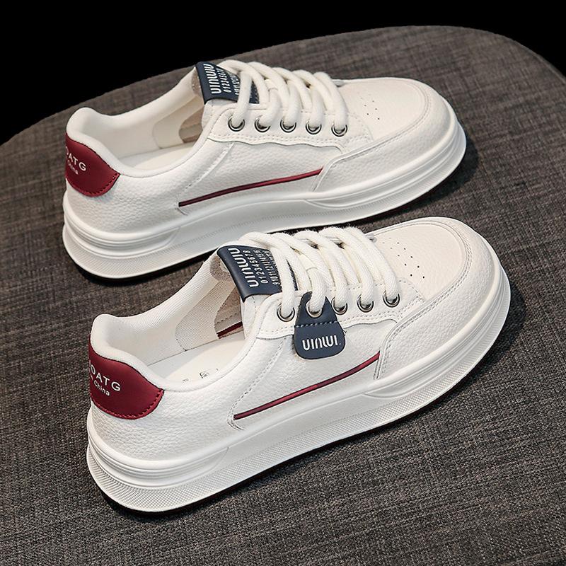 2025 new thick-soled little white shoes women's spring flat-soled fashion versatile explosion showing feet small casual sports board shoes