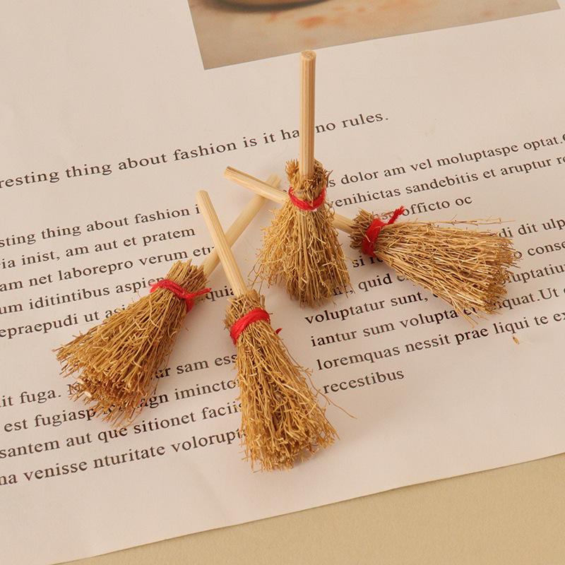 5/10/20Pcs Mini Broom Straw Hanging Witches Miniature Prop Brooms Craft DIY Decor Broomstick Small Toys for Halloween Party