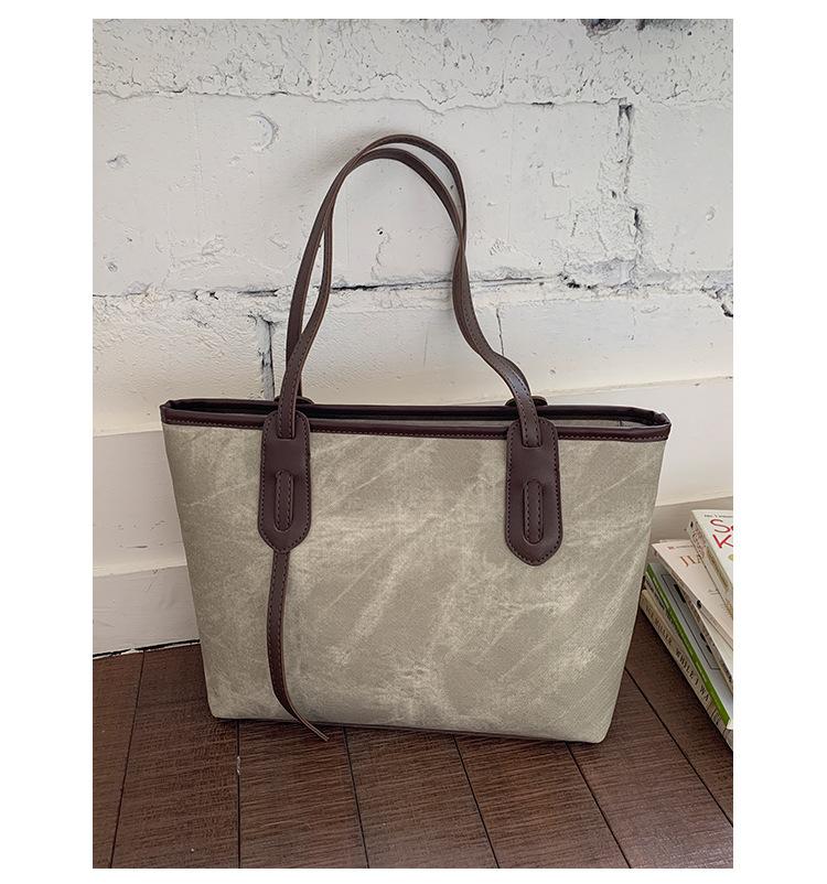 

Женская сумка высококачественной текстуры большая сумка женская 2025 новая модная универсальная сумка через плечо большая вместительная сумка-тоут для поездок на работу серый