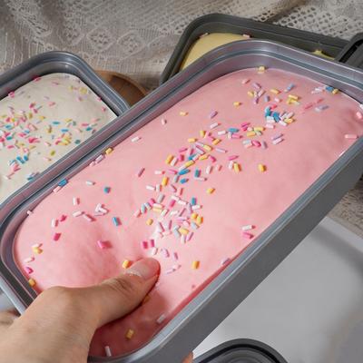 Jucărie moale de stors tort cu creștere lentă Desert realist cu cremă de taro Fidget pentru ameliorarea stresului Dispozitiv portabil de decompresie pentru copii Adulți Jucărie senzorială