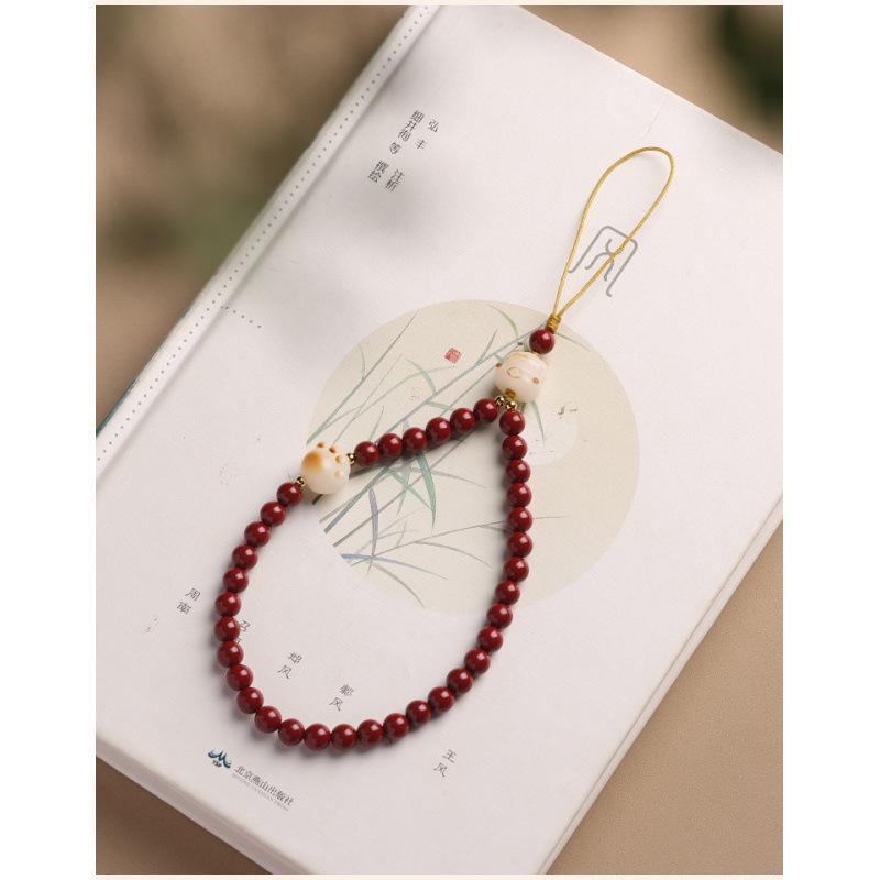 

Natural Cinnabar Cat Paw Pendant: Red Sand Bodhi Lanyard - Cute, Fresh, and Stylish Chinese-Style Gift for Girls