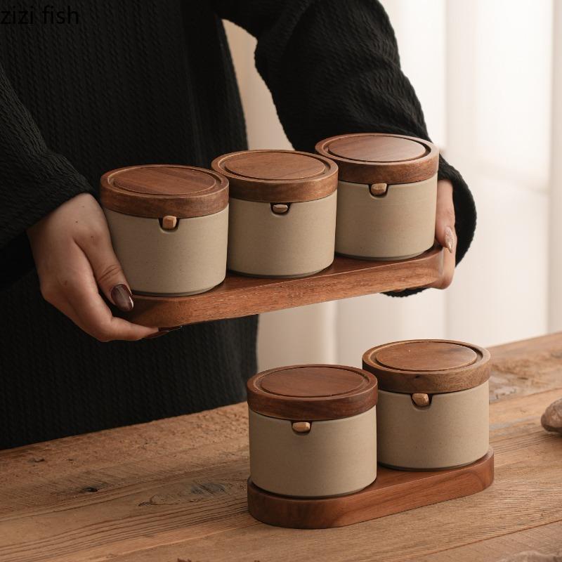 Vintage Ceramic Seasoning Jar Set Coarse Pottery Spice Jar Salt Shaker Kitchen Seasoning Bottle Condiment Bottles Chili Jar