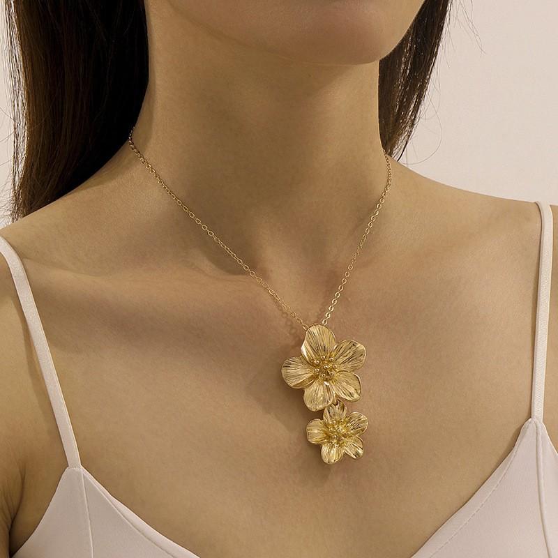 

Мода ретро инс тренд преувеличенный многоэлементный металлическая кисточка любовь цветок персиковое сердце леди предмет