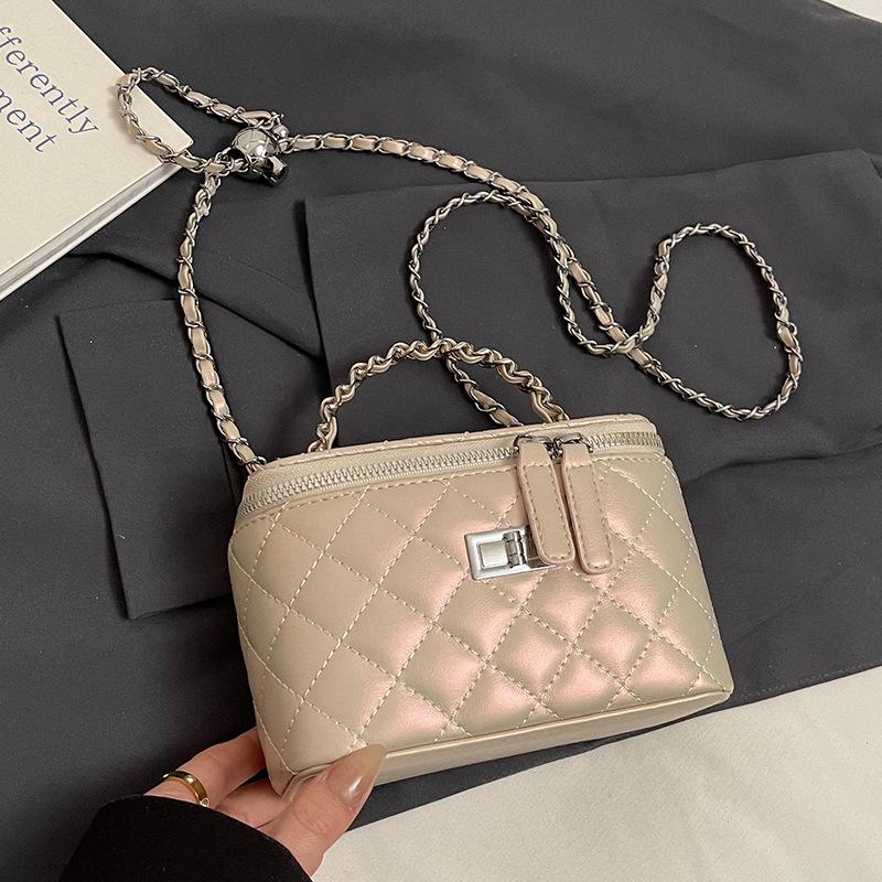 

Trend Xiaoxiangfeng Fashion Hand Carry Box Bag Women s Temperament Versatile Premium Texture Commuter Messenger Bag
