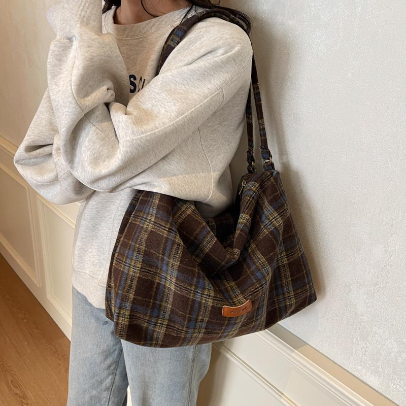 Large Capacity Woolen Shoulder Bag College Style Tote Bag