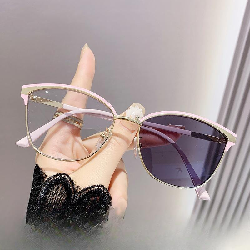 Mode Kattöga Fotokromiska Solglasögon Unisex Glasögon med Färgskiftande Glas Damer Anti Blått Ljus