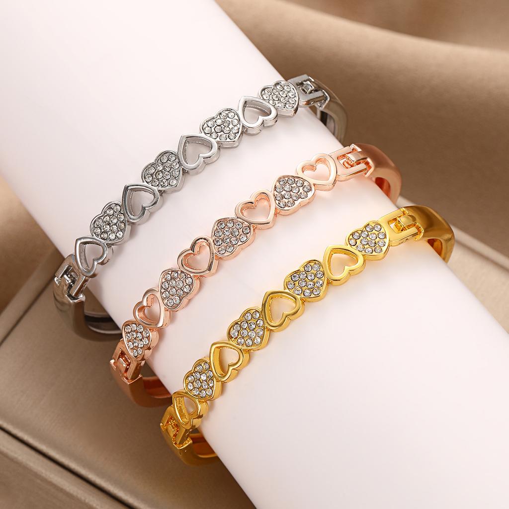 Love Diamond-encrusted Bracelet Temperament Full of Diamonds, Women Give Girlfriends Gifts, Bracelets Ins Style Fashionable and Elegant Bracelets