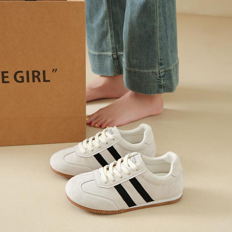 Ins inner height increase Forrest Gump shoes women's 2025 autumn explosion casual small thick sole showing feet small yellow German training shoes