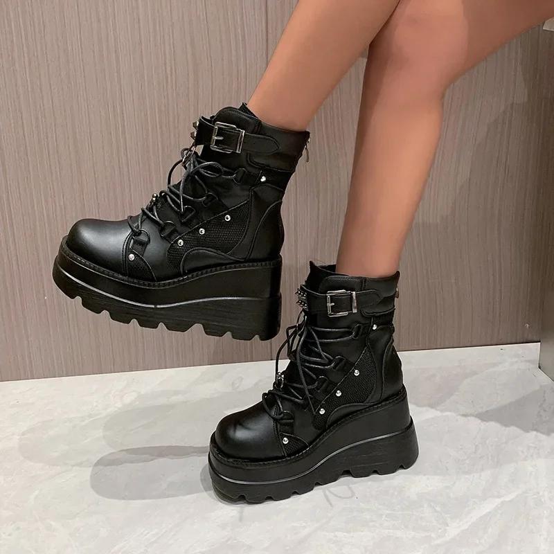 

Fashion Slope and Knight Boots for Women 2025 New European and American Plus Punk Style Handsome Thick Bottom Mid Top Women s Boots 35