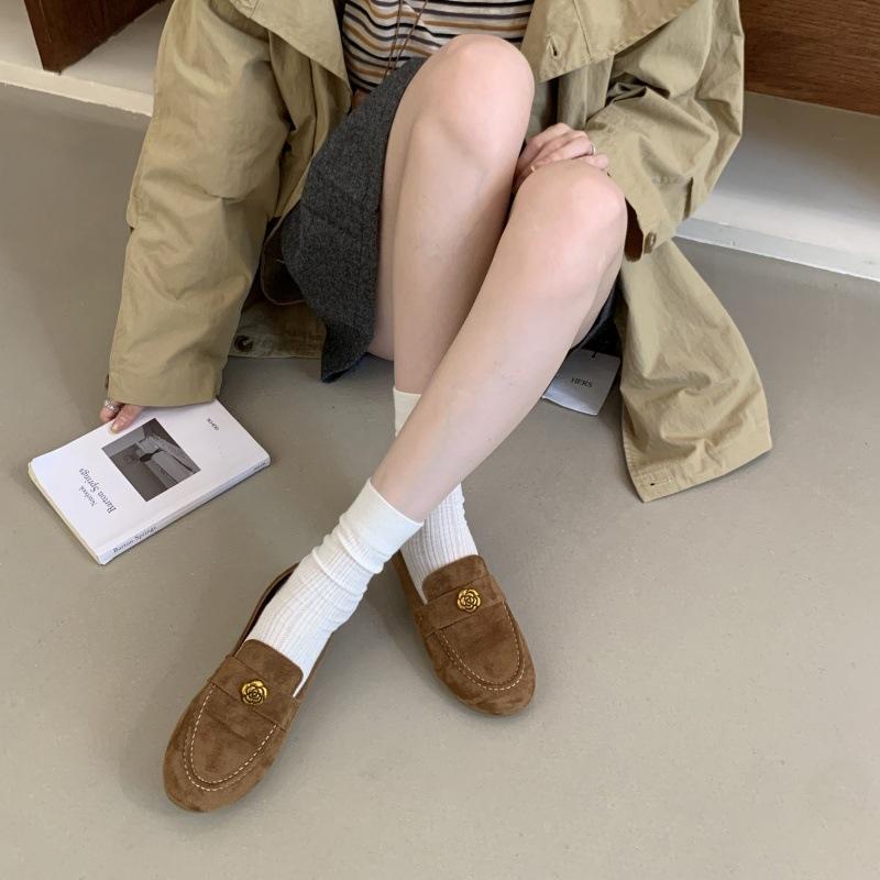Korean Retro One-pedal Flat Loafers Women's 2025 Autumn New Fashionable and Simple British Style Doudou Single Shoes