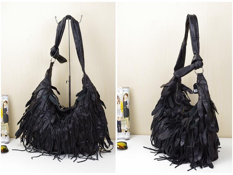 Borsa a Spalla Hobo da Donna in Vera Pelle Nera a Righe con Nappa