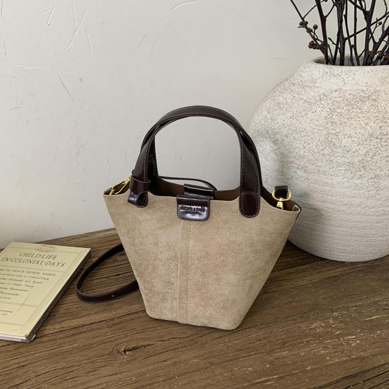 

Премиальный ретро маленькая сумка женская 2025 новая мода универсальная сумка-мессенджер популярная сумка-тоут сумка-ведро хаки