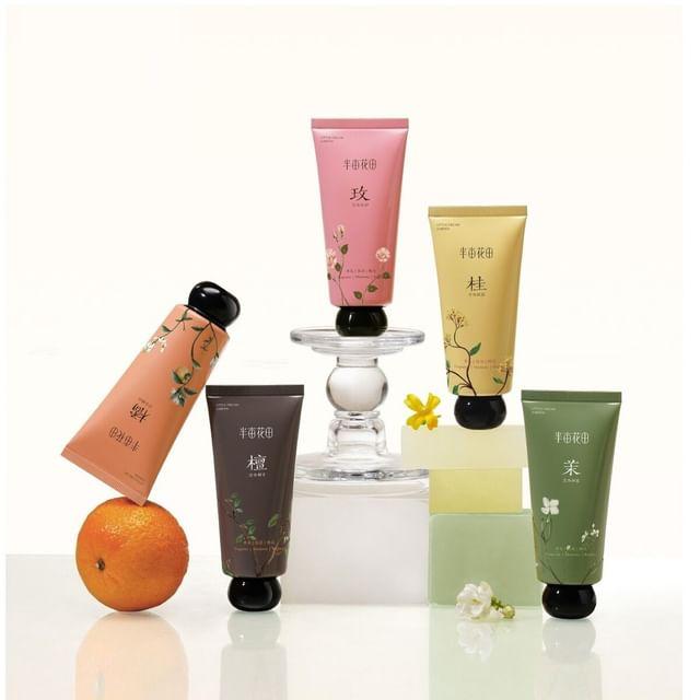 LITTLE DREAM GARDEN - Essential Oil Fragrance Hand Cream - 5 Flavors #Sandalwood Sound - 60g