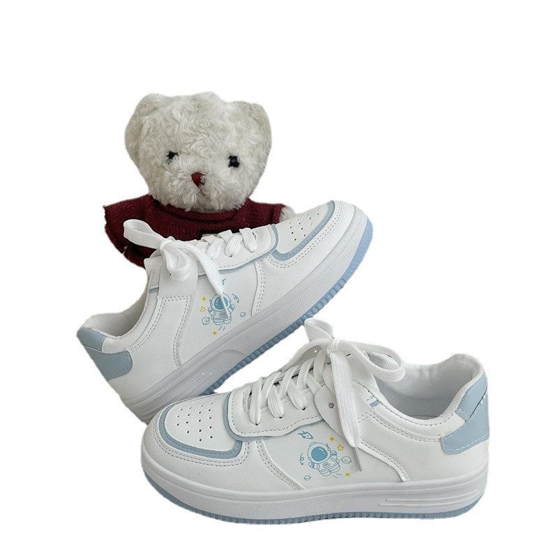 Women's shoes astronaut little white shoes women's 2025 new spring and autumn breathable platform sports and leisure board shoes ins tide