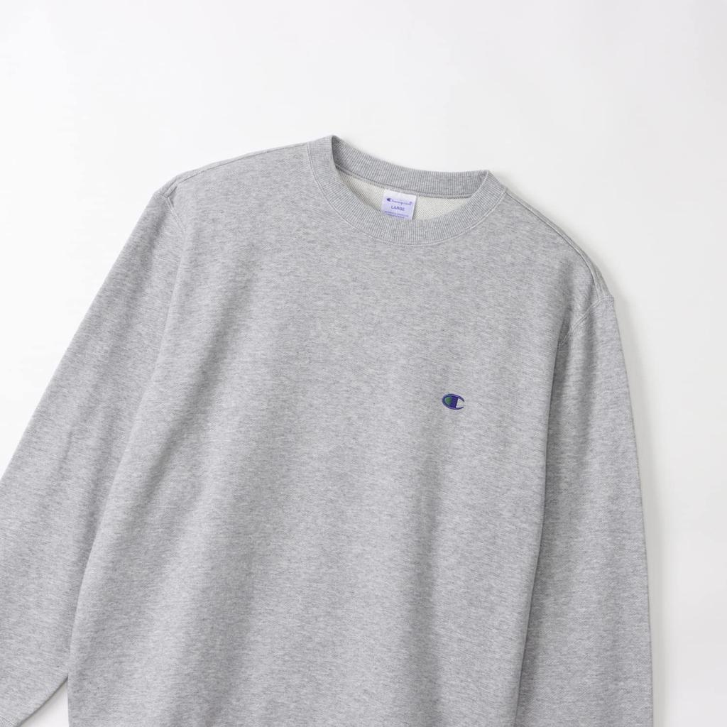 Long-sleeved fleece crew neck sweatshirt with embroidered logo and a simple logo. Basic design. C3-W001Z-068-L