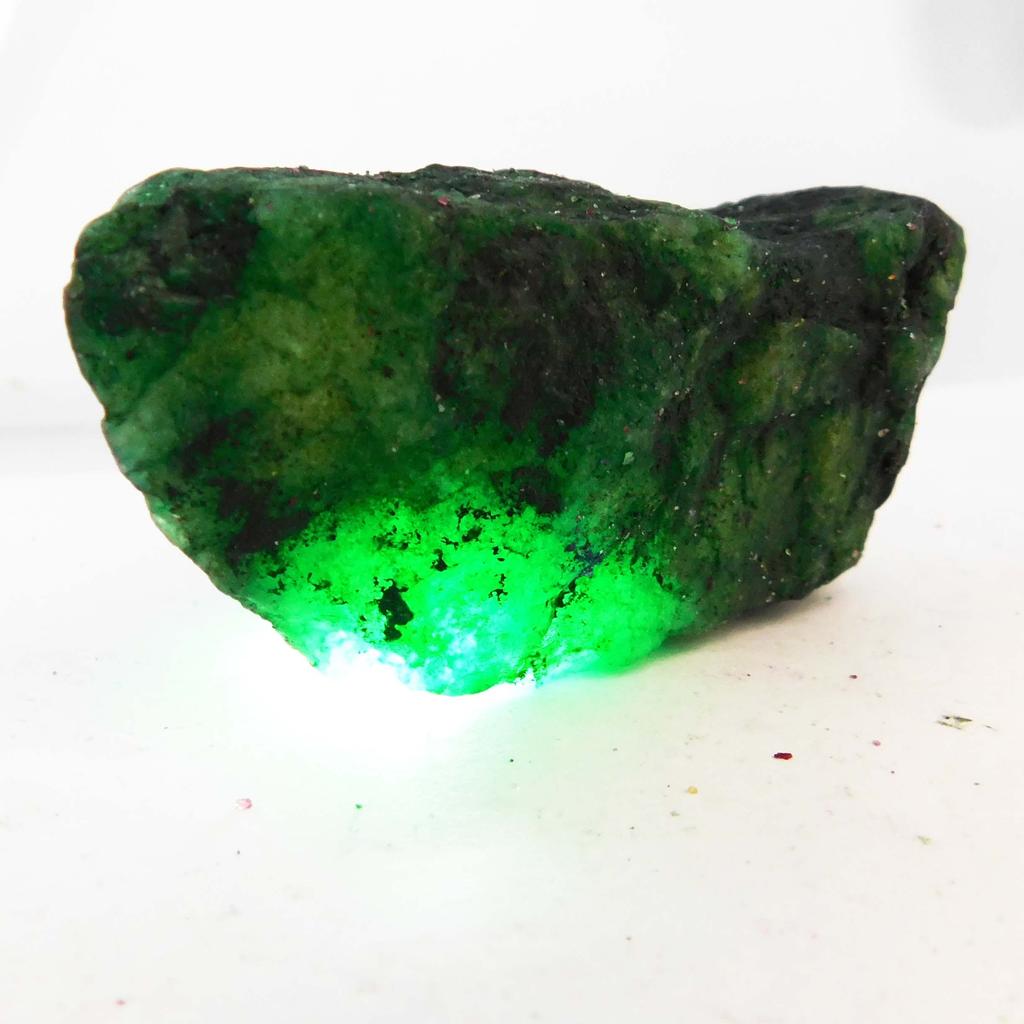 497 Ct Natural Emerald Huge Rough Earth Mined Green Loose Gemstone