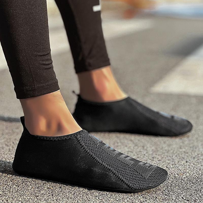 YRZL New Aqua Shoes Five-finger Swimming Shoe 36-47 Size Beach Sports Shoes Fashion Men's Fitness Shoes Couple Footwear