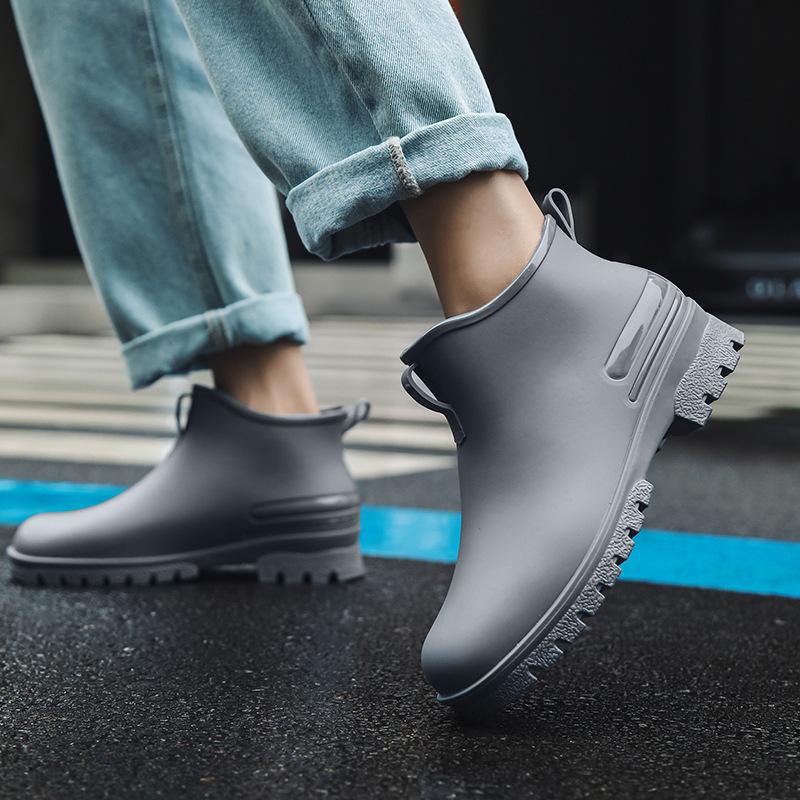 Low cut couple rain Shoes Ladies thick soled non slip rubber shoes Round toe solid color footwear Fashion women's rain boots