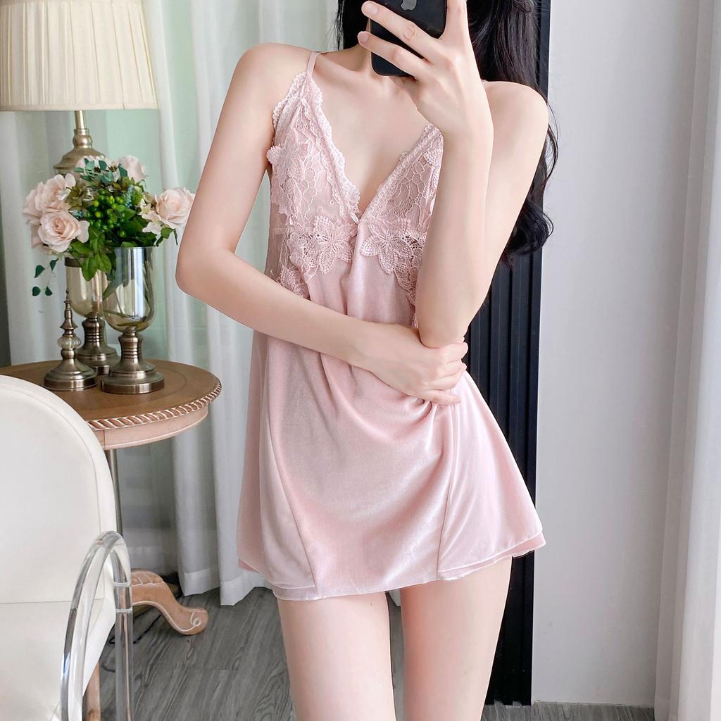 Yase [Gorgeous Flowers] New velvet nightdress women's exquisite lace heavy industry design hanging skirt with chest pad set
