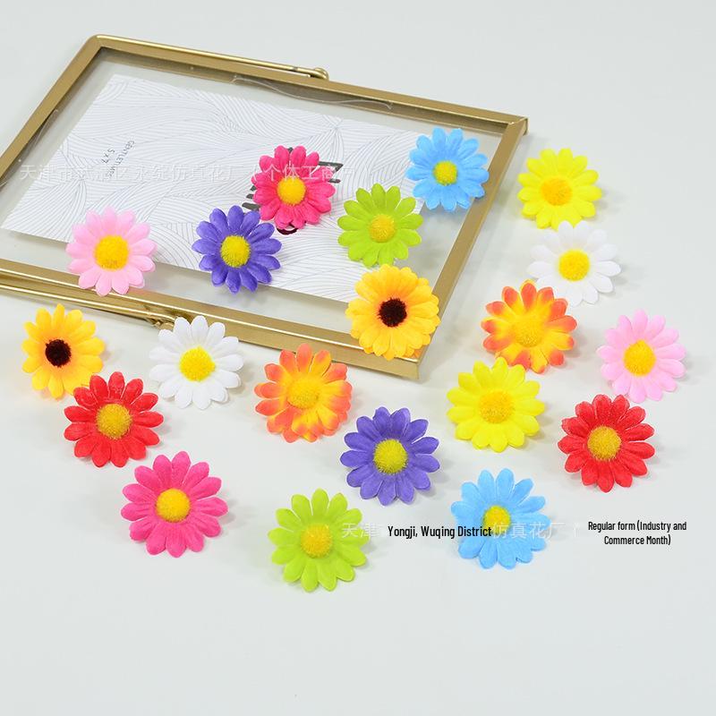 Silk Daisy Chrysanthemum Flowers 4cm for Children's Day Dance Wreath, Wristband, Flower Box, and DIY Arrangement.