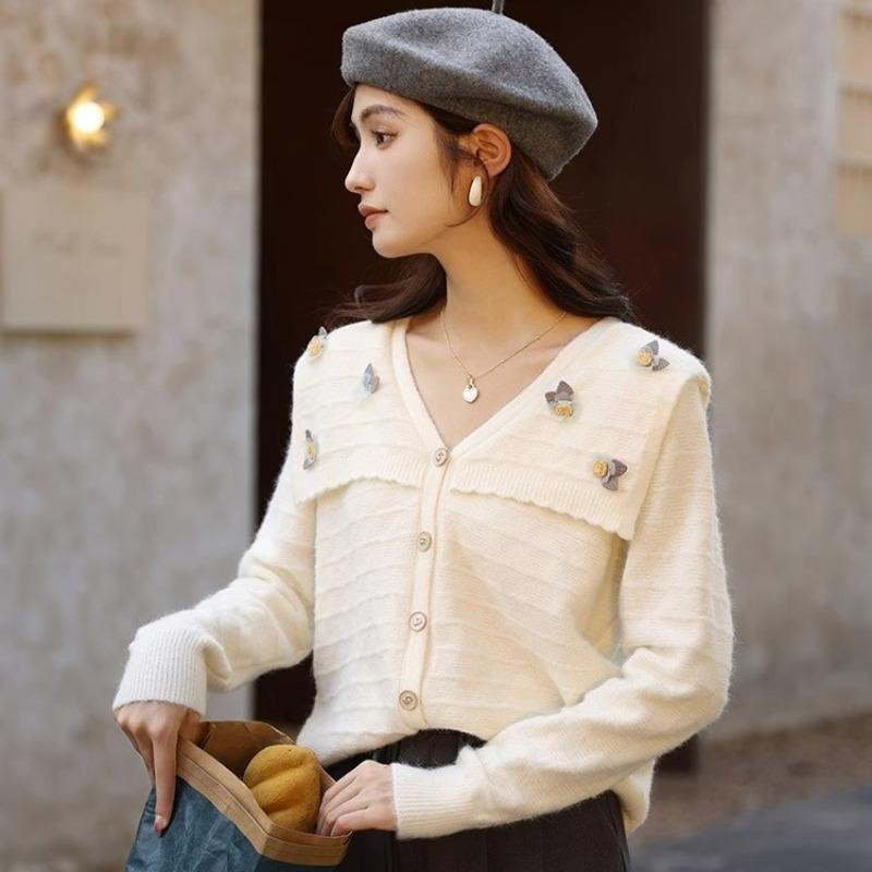 

Универсальный корейский вязаный кардиган, осенне-зимний женский свитер с лацканами и цветком, мягкий клейкий вязаный свитер, женский кардиган One Size бежевый