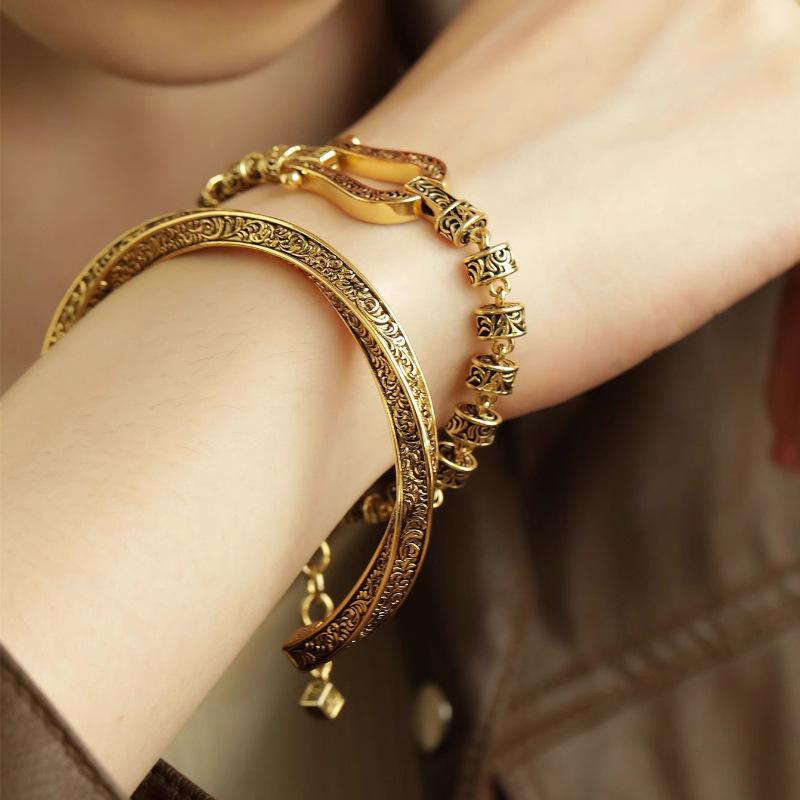 Möbius Pattern Distressed Retro Bracelet - Women's Versatile High-End Hand Jewelry