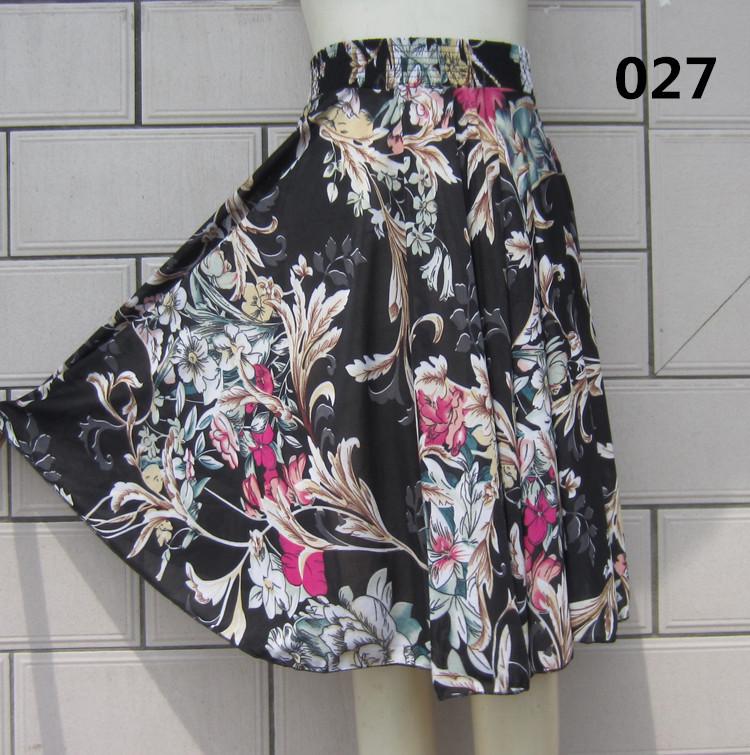 Rochie de vară din mătase de gheață: Fusta de dans floral pentru femei de varsta mijlocie si in varsta