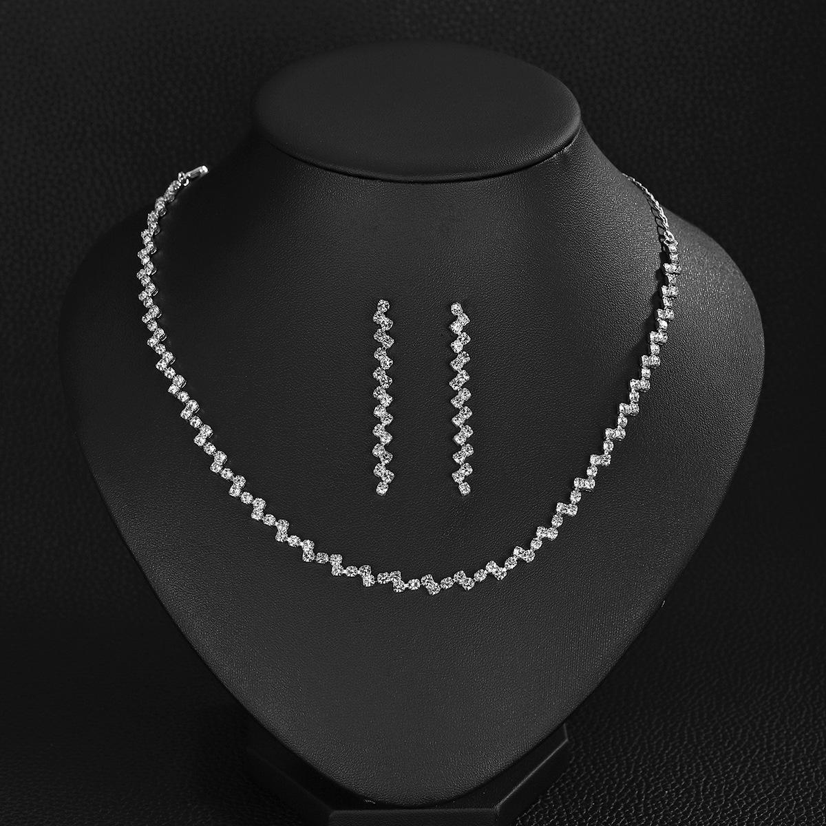 

Ladies Earrings Necklace 2 Jewelry Set Geometric Claw Chain Bracelet Bridal Birthday Party Gift Star Element 2026 45CM