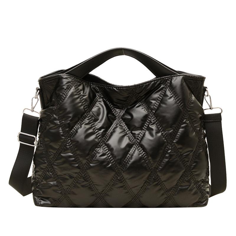 

Large-capacity portable cotton clothing bag women s spring new versatile casual diamond shoulder messenger bag commuter tote bag чёрный