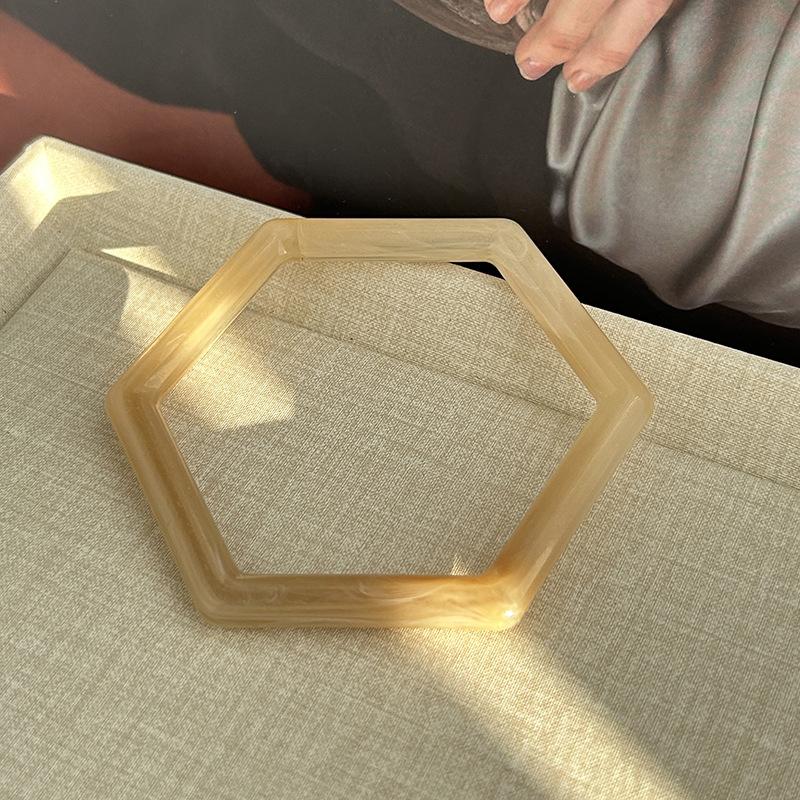 

Color Smudged Hexagonal Acrylic Bracelet Retro Simple And Versatile Bracelet Style Jewelry