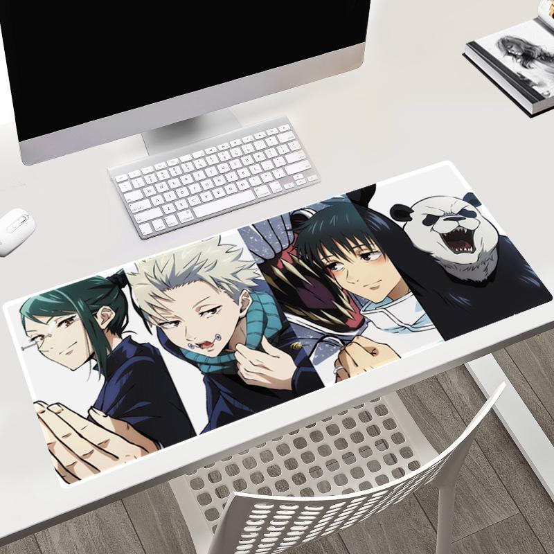 Tapis de bureau Jujutsu Kaisen 40x90x0.3CM avec les personnages Gojo, Yuji et Megumi.