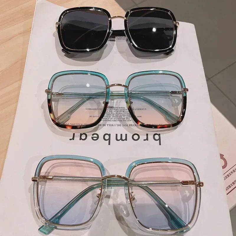 Vintage Gradient Color Frame Green Clear Sunglasses For Women  New Fashion Oversized Alloy Elegant Sun Glasses Female Shades