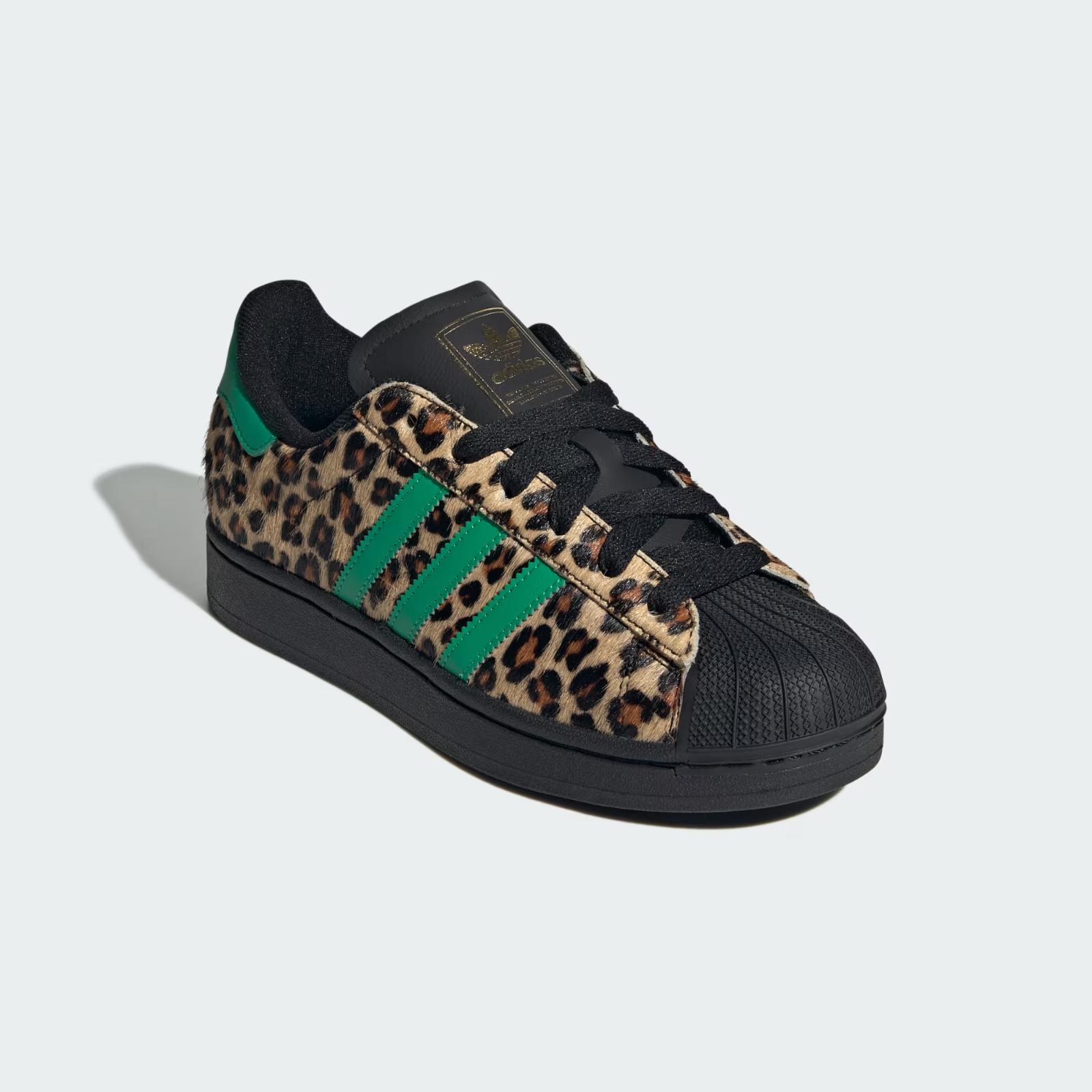 JP8165 adidas Originals Superstar Leopard Print (Women s) 10W