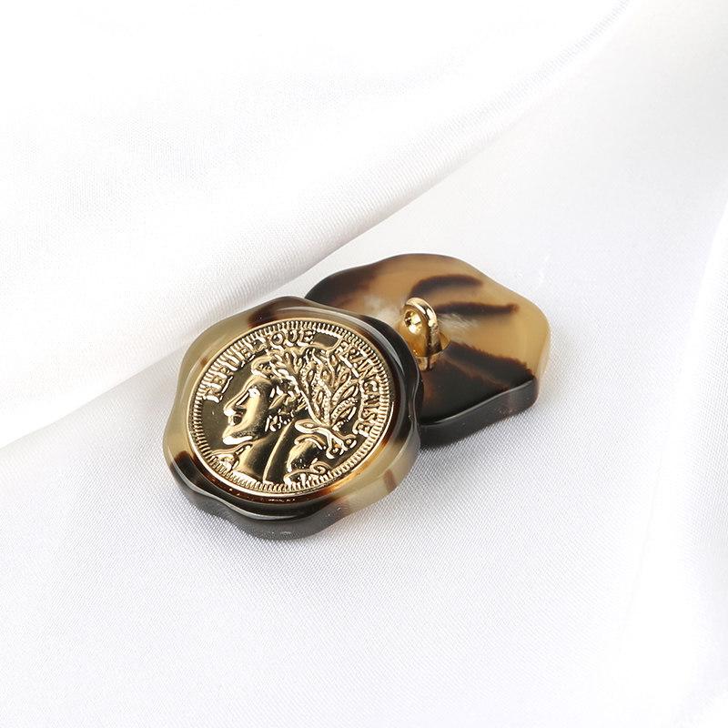 

Универсальные металлические пуговицы для пальто, мужские и женские топы, модные пуговицы, тренчкот, куртка, декоративные пуговицы, аксессуары для одежды особой формы Black Flower * 28L = 18.0 MM * Round